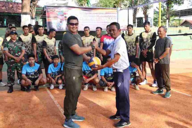 Penyisihan Open Tournament Bola Volly Piala Panglima Tni Wilayah Korem 084/Bj Resmi Dibuka Di Pamekasan