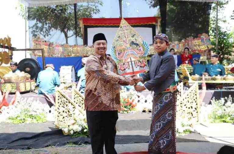 Budaya Wayang Masuk Sekolah, Bupati Jombang: Jadi Pondasi Pendidikan Karakter Generasi Muda