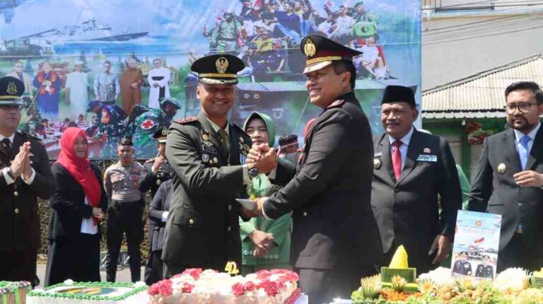 Kapolres Nganjuk Hadiri Upacara Hut Ke-80 Tni