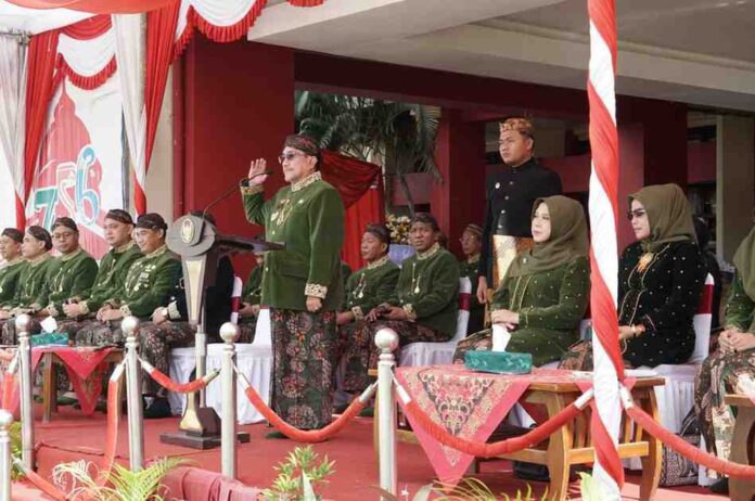 Wabup Sumenep di hut kabupaten Sumenep