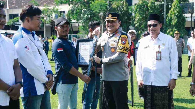Kapolres Jombang Pimpin Apel Akbar Kebangsaan