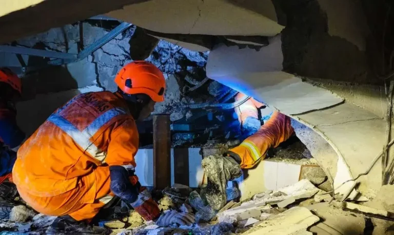 Tiga Santri Ponpes Al Khoziny Kembali Ditemukan, Korban Meninggal Total 13 Santri