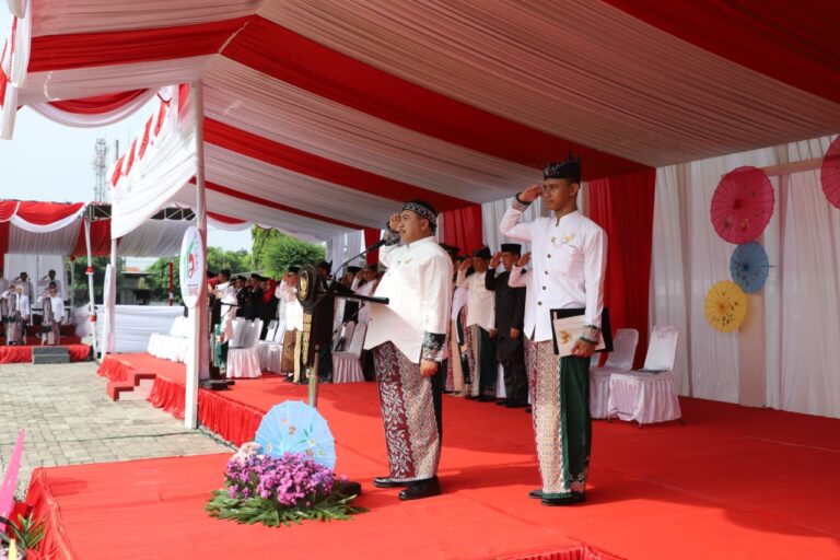 Peringati Hari Jadi Ke-115 Dan Hari Santri Nasional, Pemkab Jombang Gelar Upacara