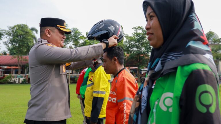 Polres Jombang Gelar Apel Ojol Kamtibmas