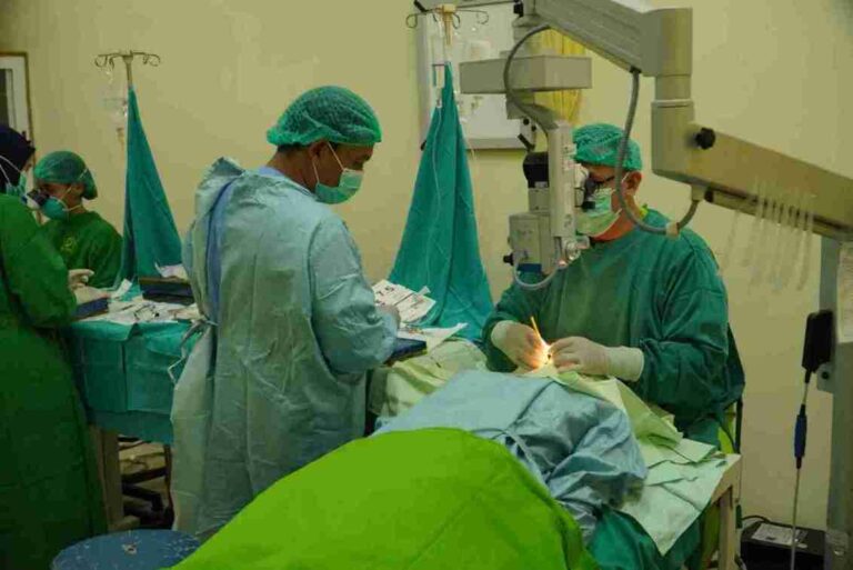 Tim Rs Mata Masyarakat Tuntaskan 51 Operasi Katarak Dan Pterigyum Di Rsud Abuya Kangean