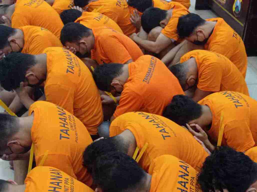 Polrestabes Surabaya Jerat 34 Tersangka Pesta Gay Dengan Uu Pornografi 1 Peserta Pesta Gay