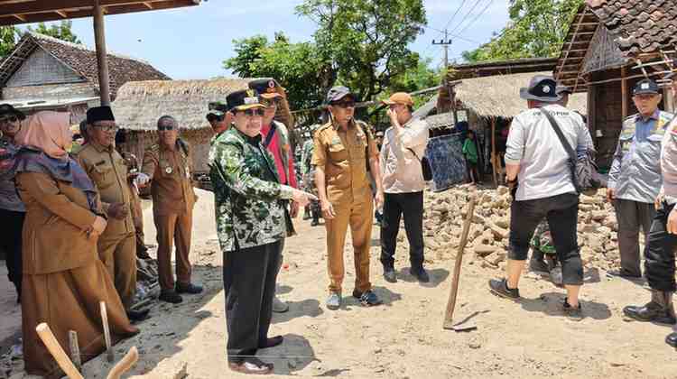 Wakil Bupati Sumenep Tinjau Langsung Warga Kepulauan  Sapudi Terdampak Gempa Bumi
