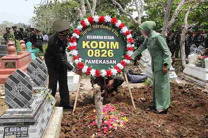 Dandim 0826 Pamekasan Pimpin Upacara Pemakaman Militer Almarhum Peltu Imam Bashori