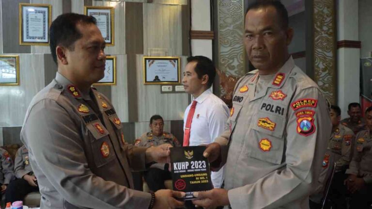 Kapolres Nganjuk Ajak Pju Dan Kapolsek Jajaran Ikuti Coffee Morning