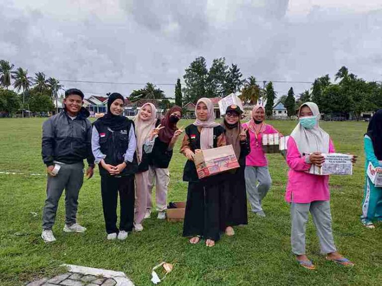 Peduli Bencana Di Sumatra, Puskesmas Pagerungan Besar Bersama Lembaga Pendidikan Galang Dana