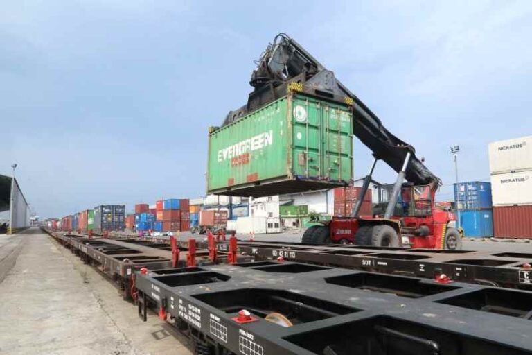 Tahun 2025, Kai Daop 8 Surabaya Catat Peningkatan Volume Sebesar 38.18 Persen Angkutan Barang