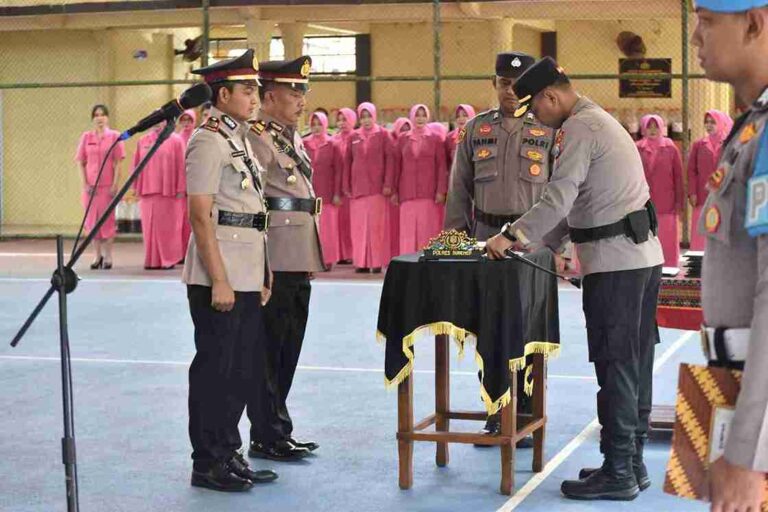 Kapolres Sumenep Pimpin Upacara Sertijab Pju Dan Kapolsek