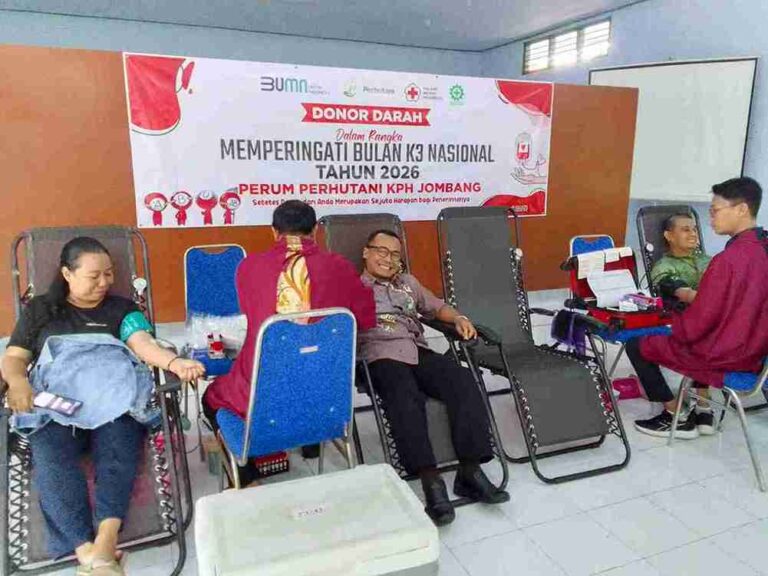 Perhutani  Kph Jombang Peringati Bulan K3 Gandeng Pmi Gelar Aksi Donor Darah