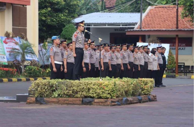 Resmi Jabat Kapolres Pasuruan, Akbp Harto Agung Cahyono Pimpin Apel Perdana