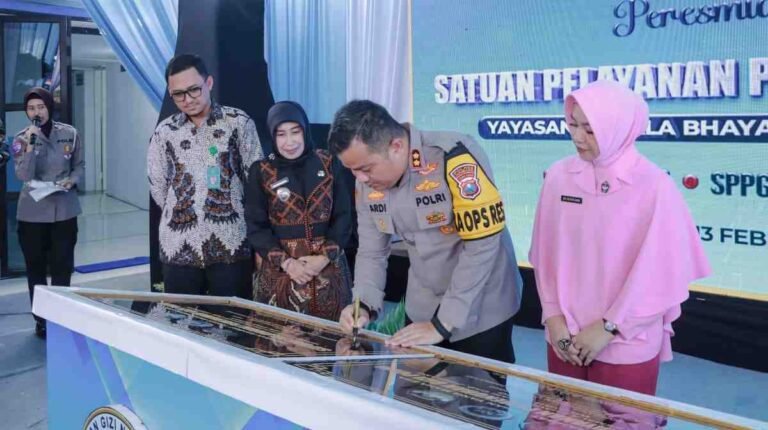 Dukung Program Mbg, Kapolres Jombang Resmikan 3 Unit Sppg Yayasan Kemala Bhayangkari