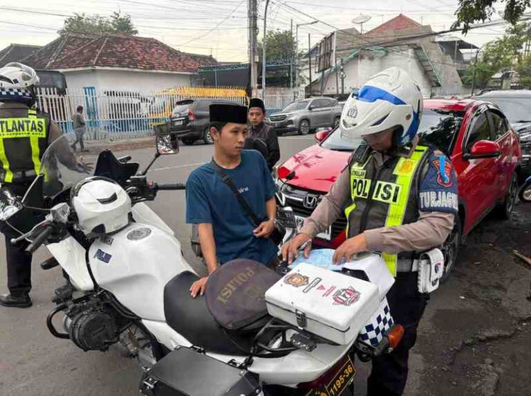 Utamakan Keselamatan, Satlantas Polres Pasuruan Kota Gelar Ops Keselamatan Semeru 2026 Secara Humanis