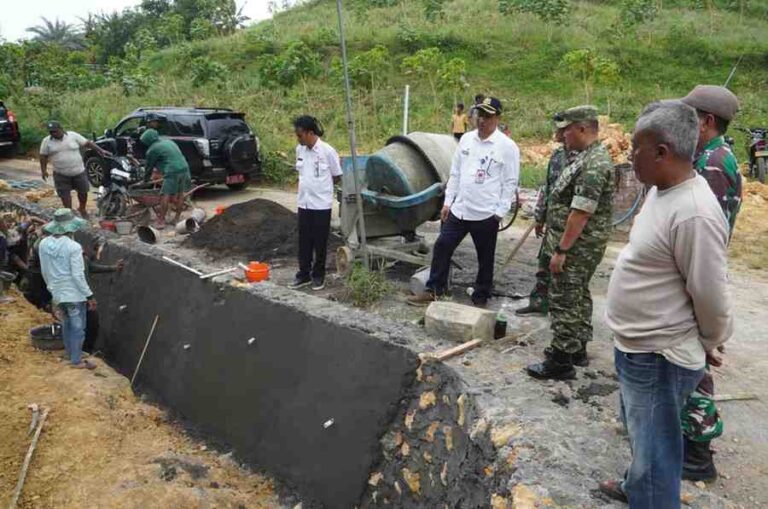 Dansatgas Tmmd Ke-127 Kodim 0827 Sumenep Pastikan Progres Pekerjaan Sesuai Target