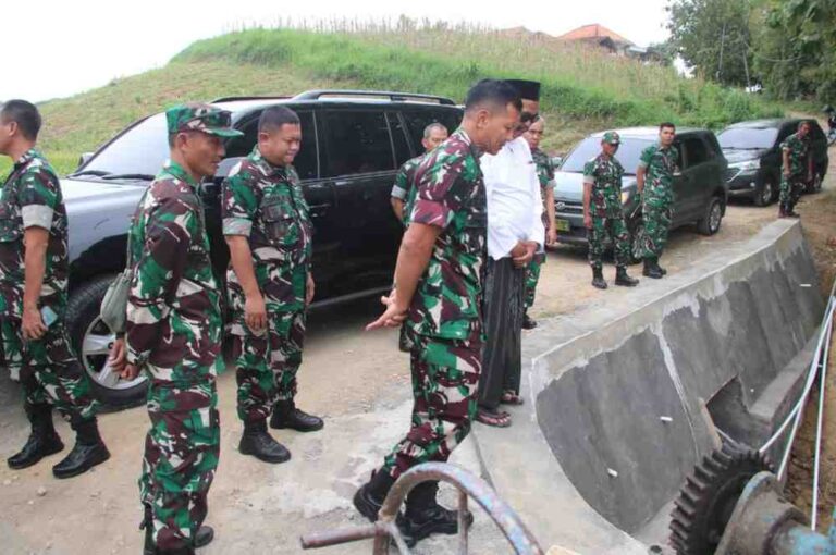 Kasdam V/Brawijaya Tinjau Tmmd Ke-127 Di Sumenep