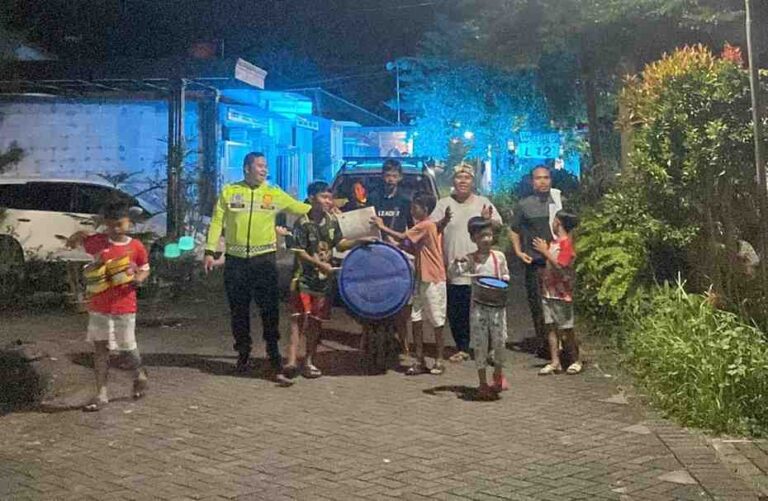 Satlantas Polres Pasuruan Gelar Patroli Sahur Bareng Warga