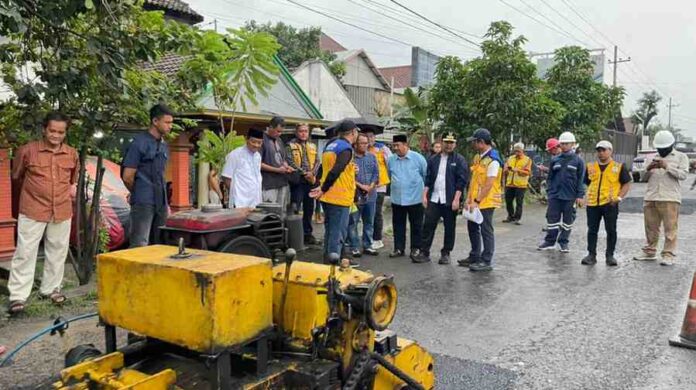 perbaikan jalan nasional JOMBANG
