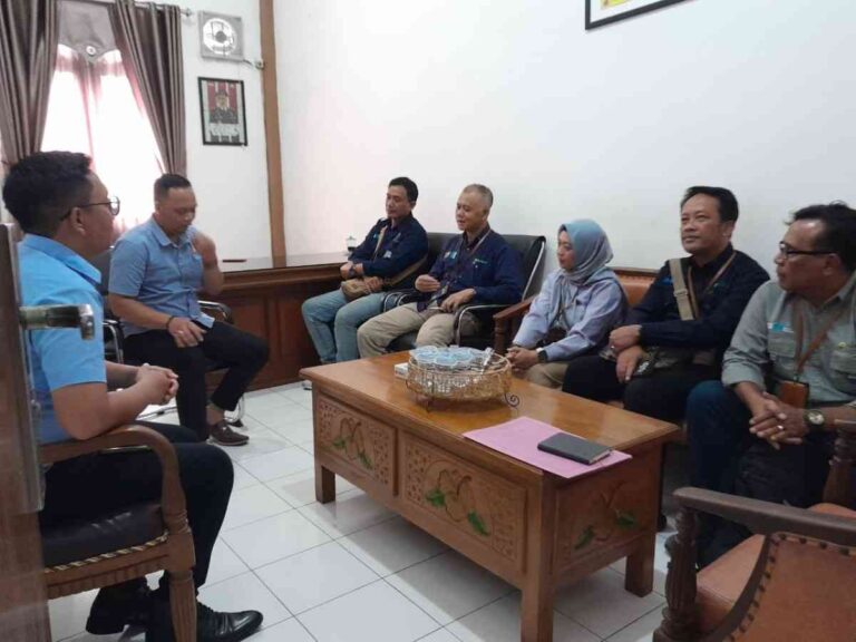 Sinergi, Perhutani Kph Jombang Dan Kejari Nganjuk