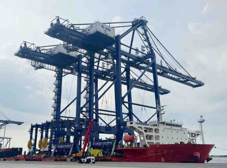 Pelindo Datangkan Alat Bongkar Muat Baru, Tingkatkan Layanan Terminal Petikemas