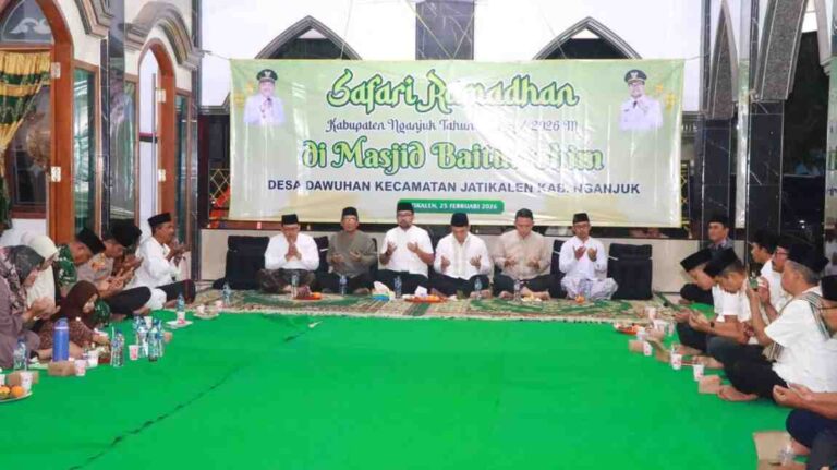 Kapolres Dan Wakil Bupati Nganjuk Hadiri Safari Ramadan Di Desa Dawuhan