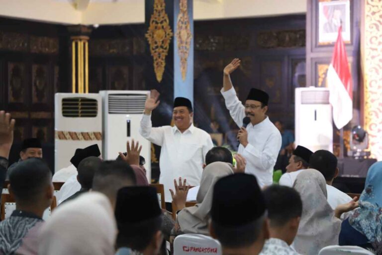 Sinergi Pusat-Daerah: Mensos Dan Bupati Jombang Hadirkan Bansos Tepat Sasaran Via Dtsen