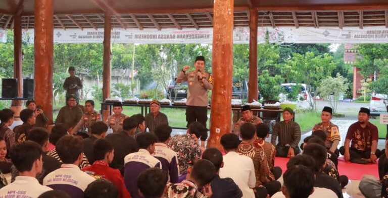 Polres Jombang Gelar Binlat Pendidikan Jati Diri Bangsa Di Situs Ndalem Pojok Soekarno