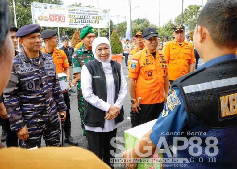 Gubernur Jatim Dampingi Kepala Basarnas Tinjau Siaga Sar Lebaran Idul Fitri 2026 Di Pelabuhan Tanjung Perak Surabaya