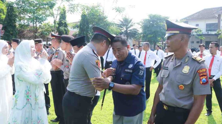 Polres Jombang Gelar Apel Pagi Dan Halalbihalal, Perkuat Soliditas Pasca Idulfitri