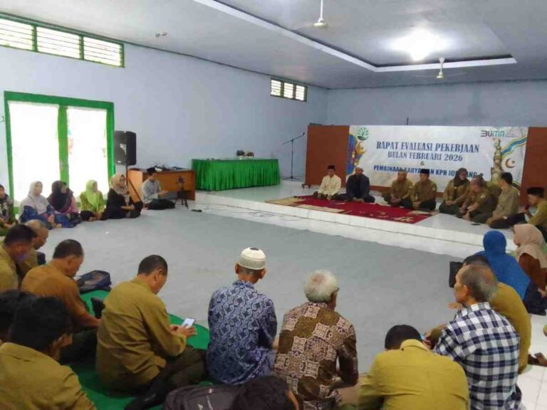 Ramadan: Perhutani Kph Jombang Jalin Silahturahmi Bersama Pensiunan Dan Gelar Doa Bersama