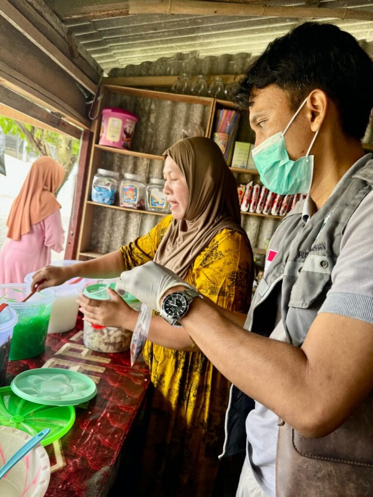 Puskesmas Kangayan Lakukan Pengawasan Keamanan Pangan Takjil Ramadan
