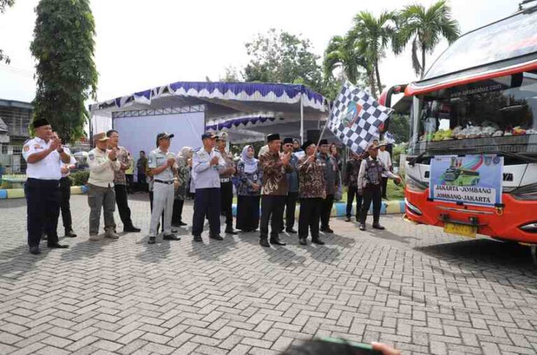 Pemkab Jombang Lepas 300 Peserta Program Angkutan Balik Gratis Lebaran 2026