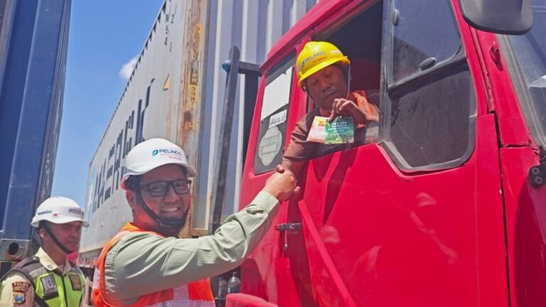 Perkuat Komitmen Pelindo Bersih, Tps Sosialisasi Smap Kepada Pengemudi Truk