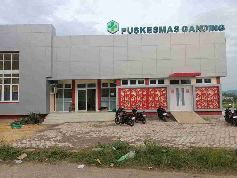 Pengunjung Puskesmas Ganding Keluhkan Lahan Parkir, Ini Tanggapan Dinkes P2Kb Sumenep