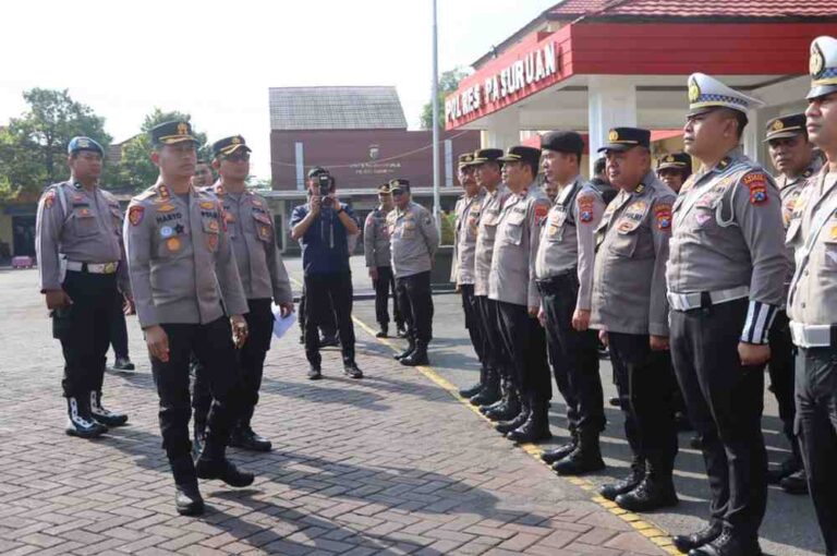 Pasca Hari Raya Idul Fitri, Kapolres Pasuruan Sidak Kehadiran Anggota