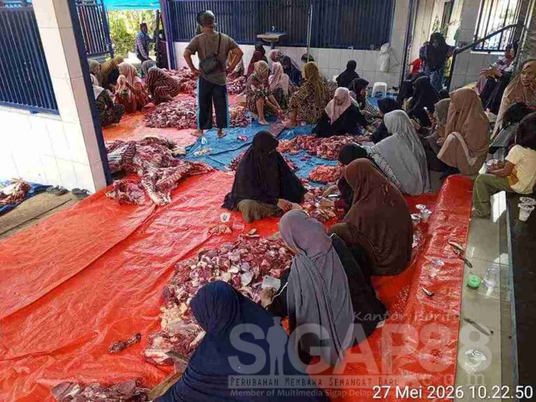 Masjid Darussalam Desa Pandeman, Kecamatan Arjasa, Tuntaskan Potong 23 Sapi Kurban
