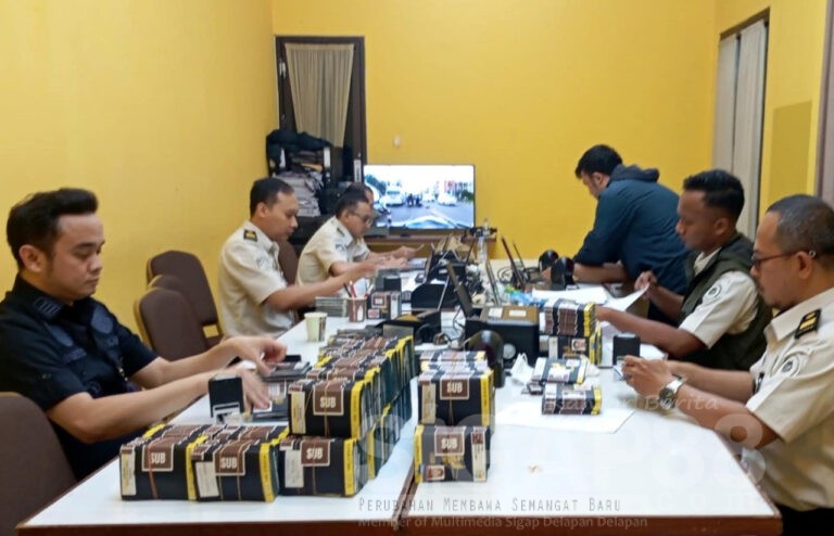 Imigrasi Surabaya Gagalkan 18 Calon Jemaah Haji Ilegal