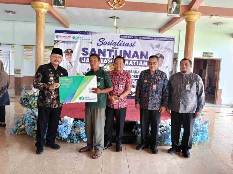 14.368 Petani Jombang Kini Terlindungi Bpjs Ketenagakerjaan, Pemkab Serahkan Santunan Kepada Ahli Waris