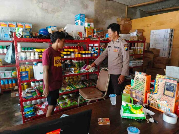 Polsek Rubaru pantau toko tani