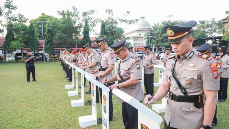 Rotasi Pejabat Polres Jombang, Kapolres Tekankan Respons Cepat Demi Tingkatkan Kepercayaan Publik