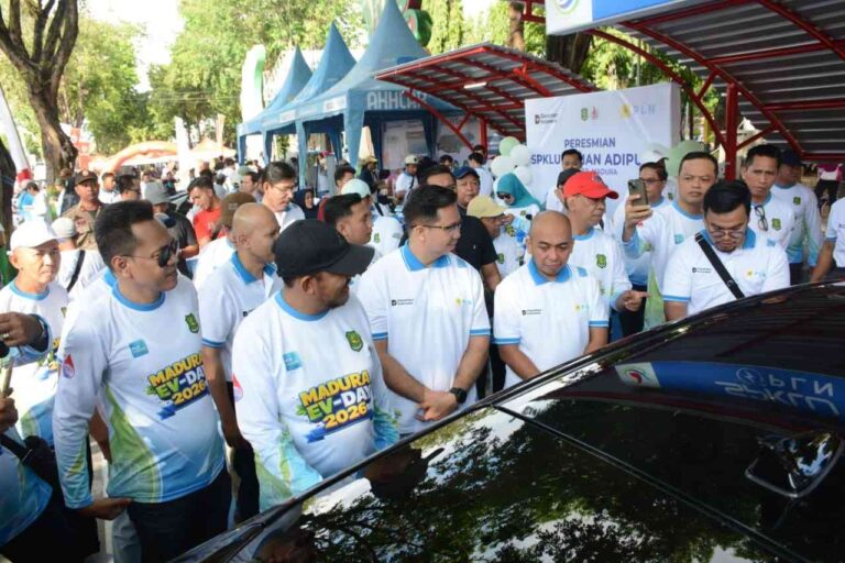 Kinerja Pln Up3 Madura Perkuat Ekosistem Kendaraan Listrik Melalui Spklu Taman Potre Koning Di Sumenep
