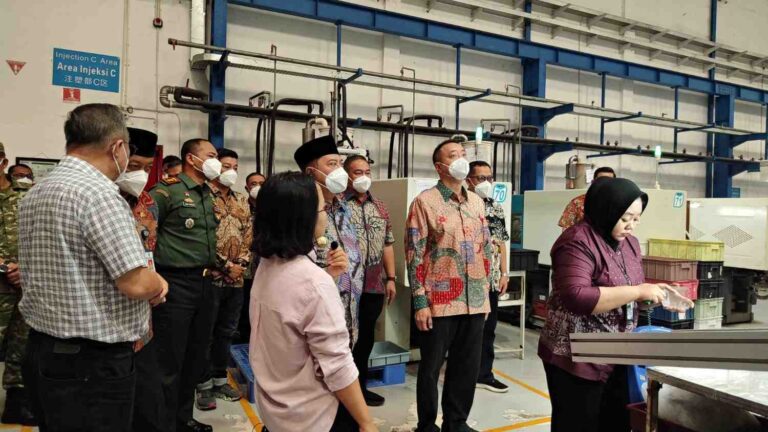 Komitmen Bupati Warsubi Buka Kran Investasi Jombang, Amankan Ribuan Lapangan Kerja Baru