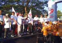 HUT Koperasi di Pamekasan Ditutup Jalan Sehat, Pemkab Dorong Koperasi Lebih Adaptif Jalan sehat HUT Koperasi di Pamekasan diikuti ribuan peserta