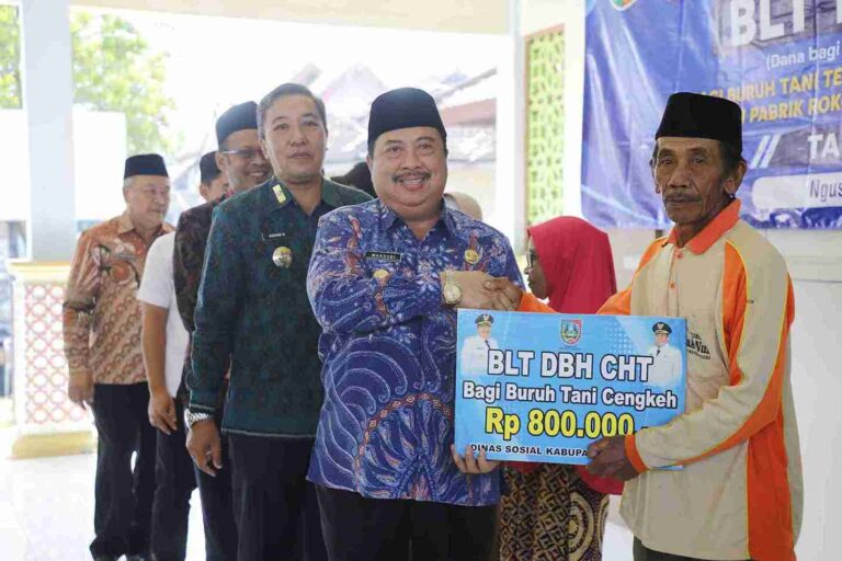 Blt Dbhcht Bergulir Di Jombang, 11.720 Pekerja Sektor Tembakauan Terima Bantuan Rp800 Ribu