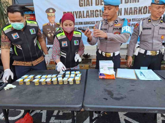 propam-polda-jatim-periksa-personel-polres-jember