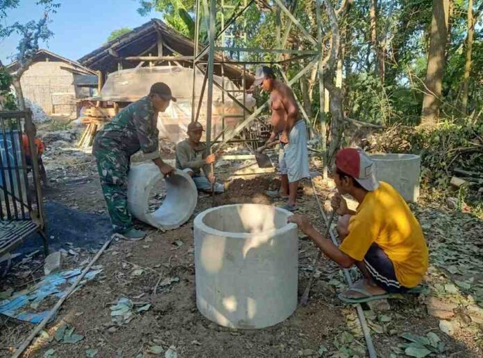 Babinsa Koramil larangan Dampingi pengeboran air