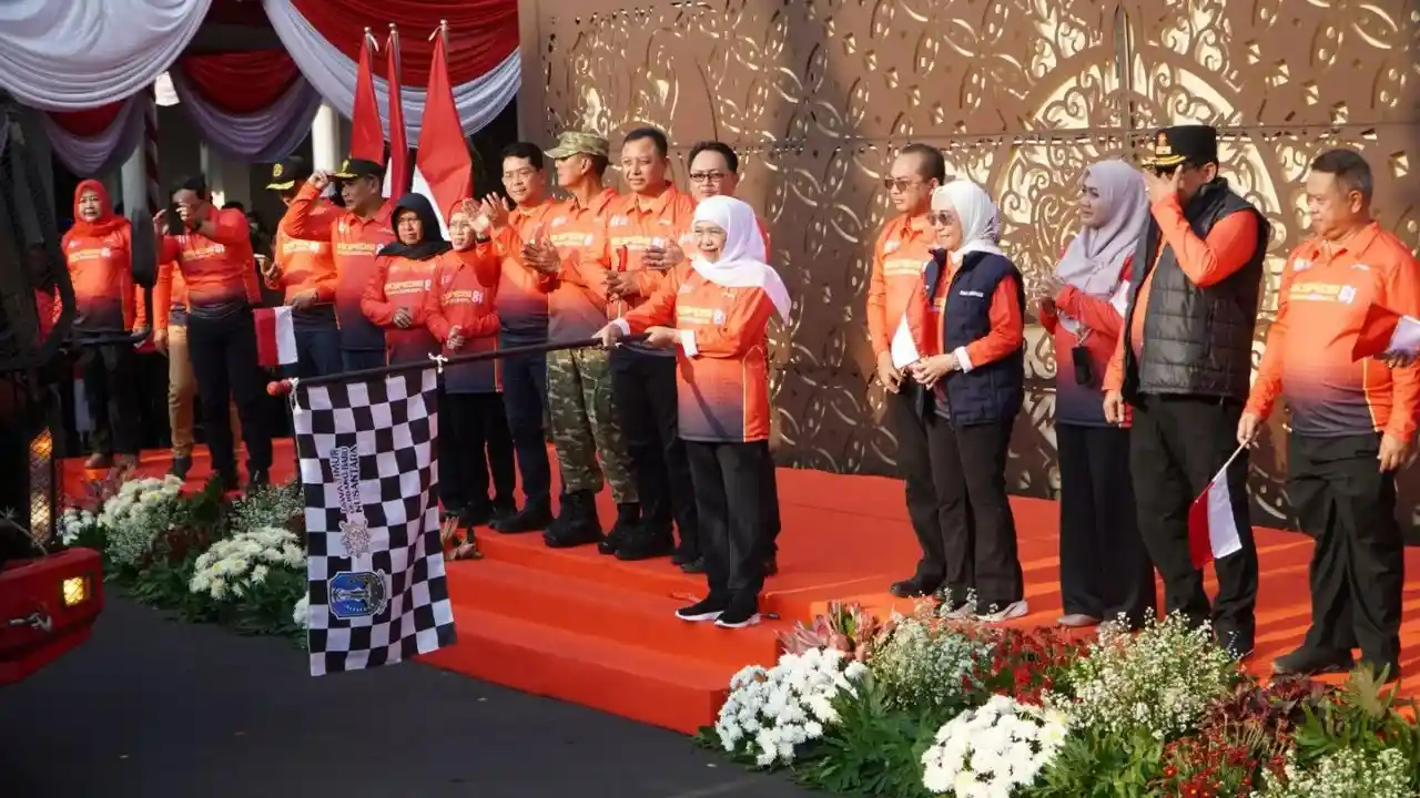 Khofifah Lepas Pendakian