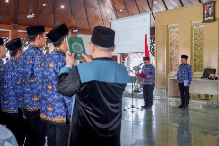 Bupati Pamekasan Tegaskan Pns Bukan Akhir Perjuangan, Pelayanan Publik Jadi Taruhan